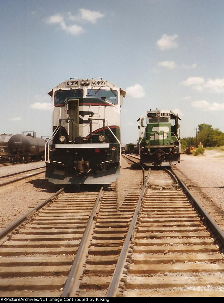 BN 9699 and 3153 - Teague, TX - July 27, 1997